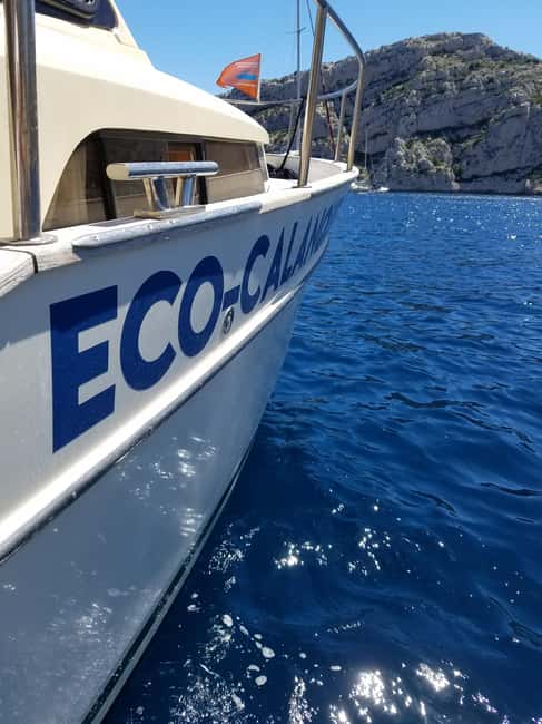 Marseille: Calanques National Park Boat Trip with Swimming - The captains are an important part of the day
