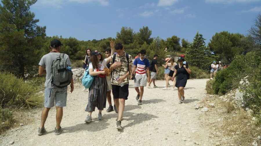 Marseille: Calanques National Park Guided Hike with Picnic - How hard is the hike?