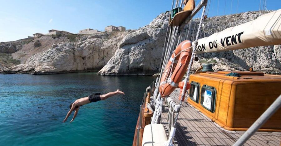 Marseille: Calanques Sailing Day Trip with Lunch and Wine - Key points to know before you book