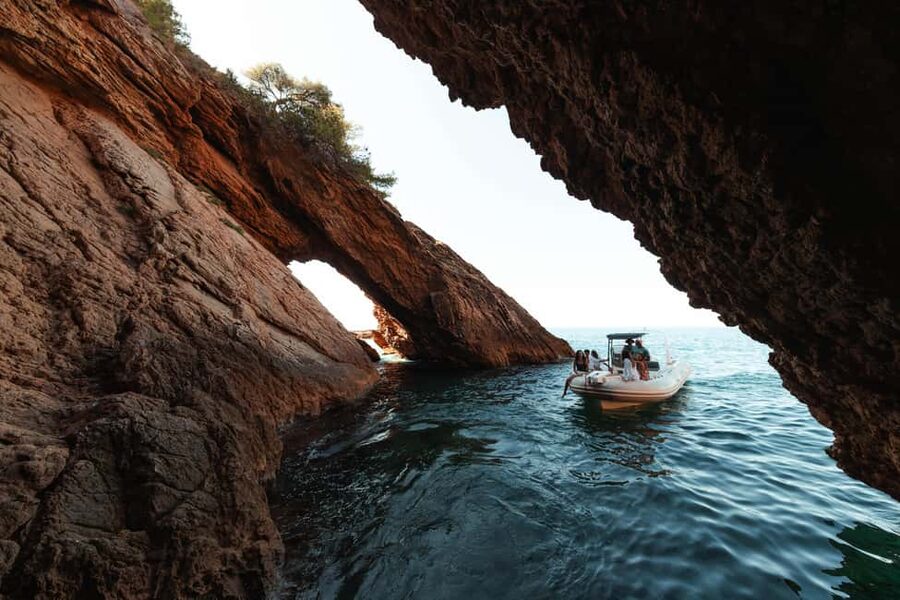Marseille: Côte Bleue Calanques Boat Tour with Swimming - Érevine brings the biggest final swim