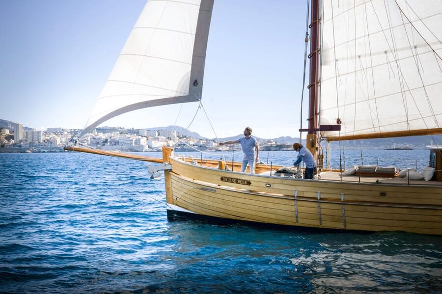 Marseille: Day sailing in the heart of the Calanques with organic lunch and wine - Swimming, snorkeling, and the limits of weather
