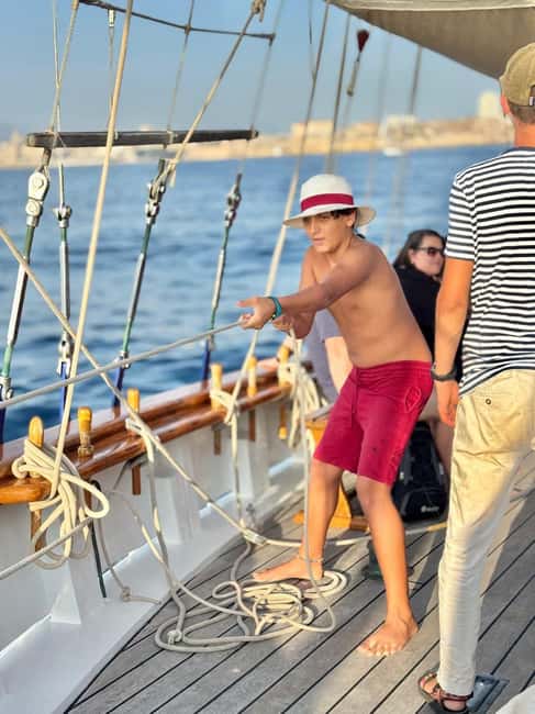 Marseille: Day sailing in the heart of the Calanques with organic lunch and wine - Château d’If and the Frioul archipelago