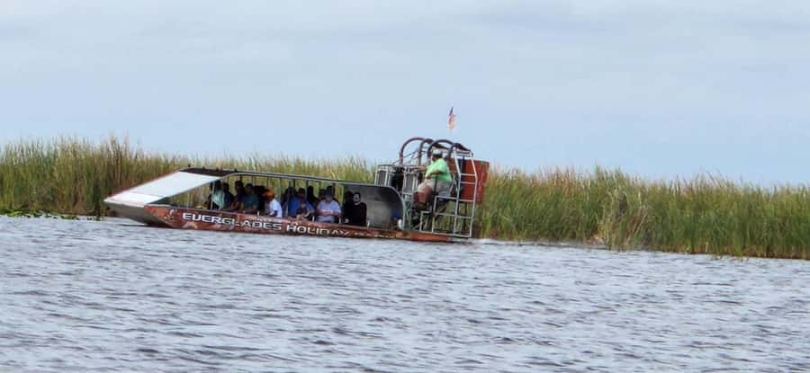 Miami: Everglades Airboat, Gator Encounter & Bus Transfer - Key points to know before booking