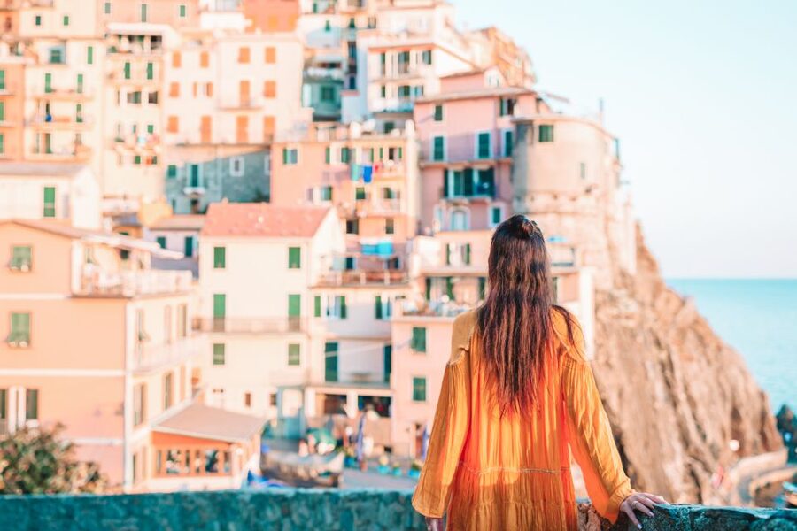 Milan: Cinque Terre Full-Day Guided Trip With Cruise - The train connection to Monterosso