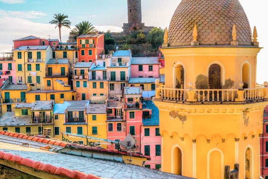 Milan: Cinque Terre Full-Day Guided Trip With Cruise - Guides, group management, and audio equipment