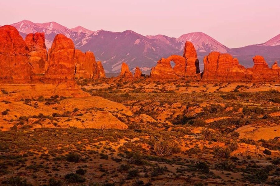 Moab: Arches National Park Morning Adventure Tour - Practical details for a smoother morning