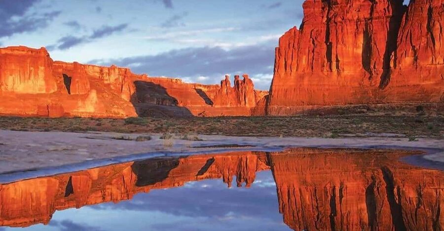 Moab: Arches National Park Morning Adventure Tour - What the drive through Arches feels like