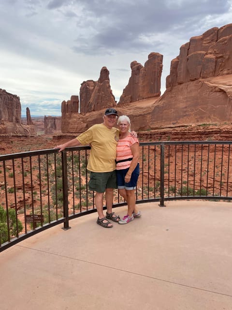 Moab: Arches National Park Sightseeing Tour - Sunset, changing light, and desert weather