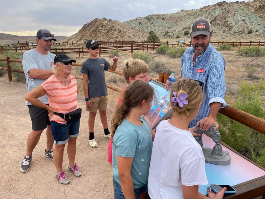 Moab: Arches National Park Sightseeing Tour - Who should book this Arches tour