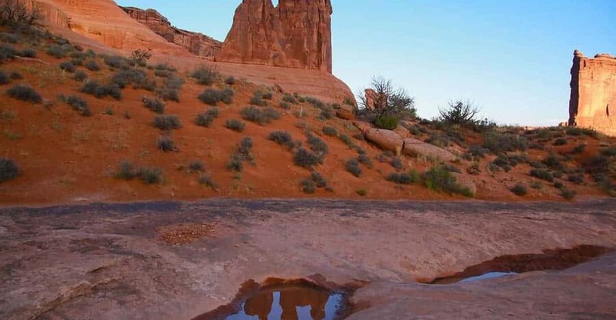 Moab: Arches National Park Sunset Tour - Starting at the Moab Adventure Center