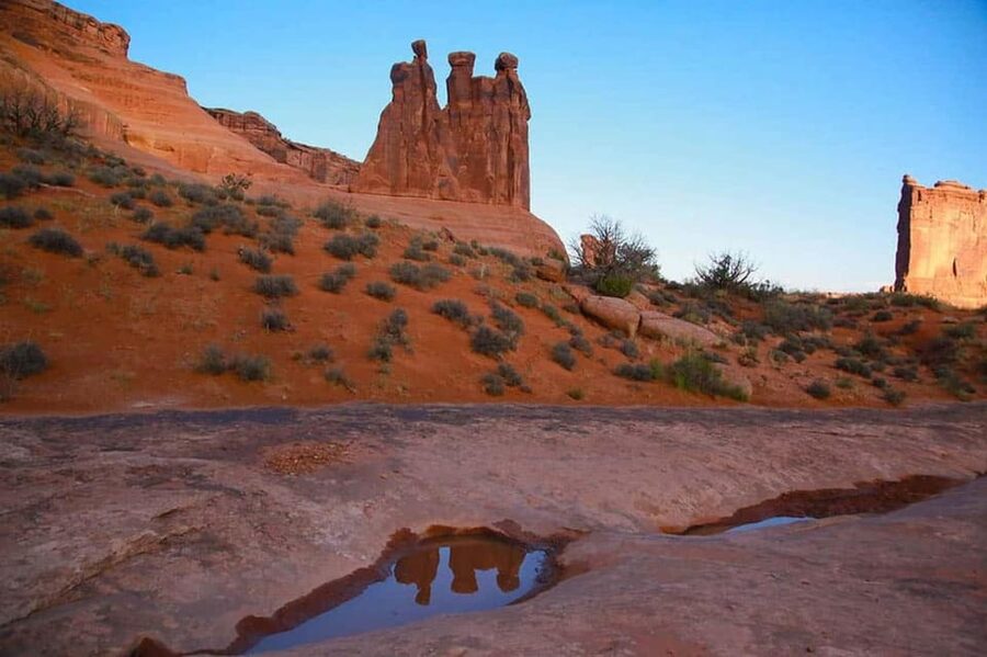 Moab: Arches National Park Sunset Tour - Who should book this tour?