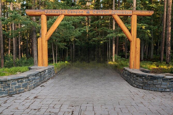 Moraine Lake, Lake Louise, Johnston Canyon, Bow Falls, Banff Town - The drive is part of the experience