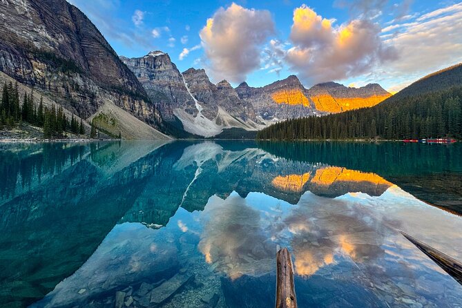 Moraine Lake Sunrise(2.5hrs)&Lake Louise(2hrs) from Canmore/Banff - Small-group transport solves the hardest part