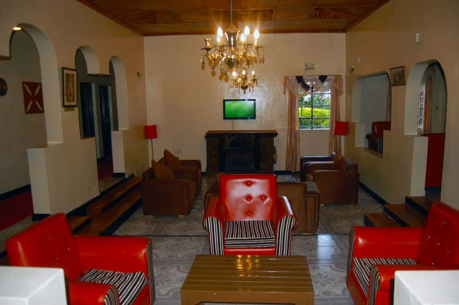 Nairobi: 4 Day Masai Mara and Lake Nakuru Camping Safari - Lake Nakuru and its white rhinos