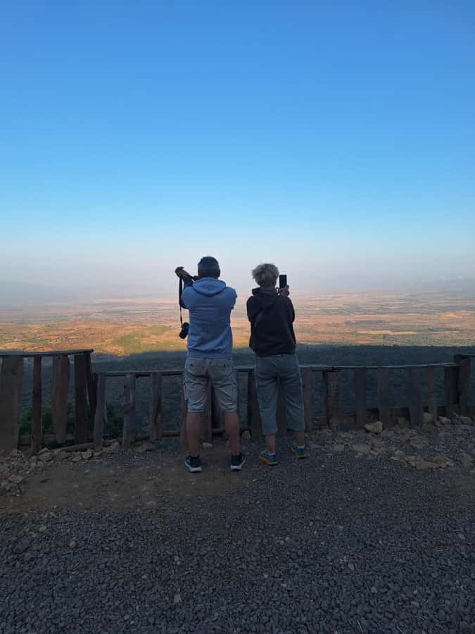 Nairobi: Lake Naivasha & Hell’s Gate National Park Day Trip - Walking through the gorge and visiting the hot spring