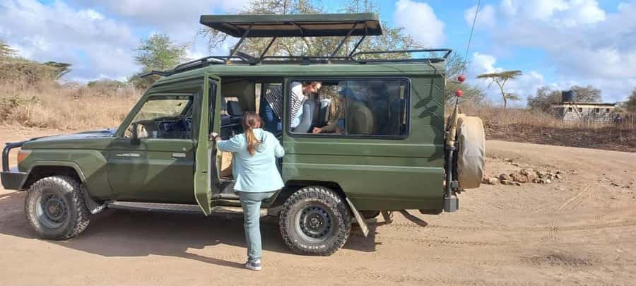 Nairobi: Nairobi National Park Half-Day Game Drive - The vehicle can shape the whole safari