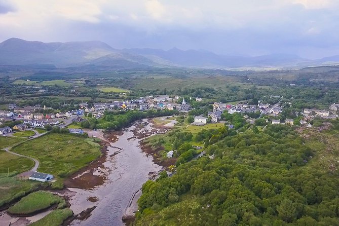 NO 1 Ring of Kerry Tour inc Killarney Lakes & National Park - The sheepdog demonstration is the day’s most local moment