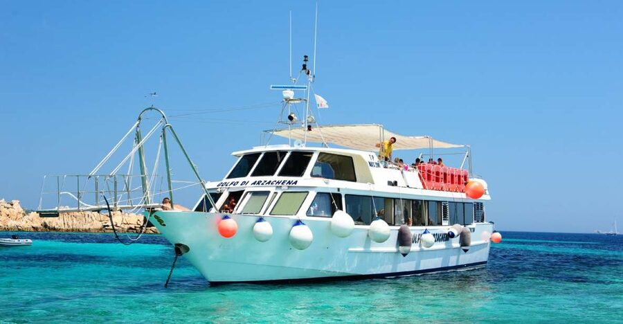 Olbia: Maddalena Archipelago Boat Tour with Minibus Transfer - Cruising past Caprera and Santo Stefano
