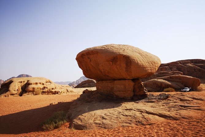 One Day Tour Wadi Rum - Sandboarding on the red sand