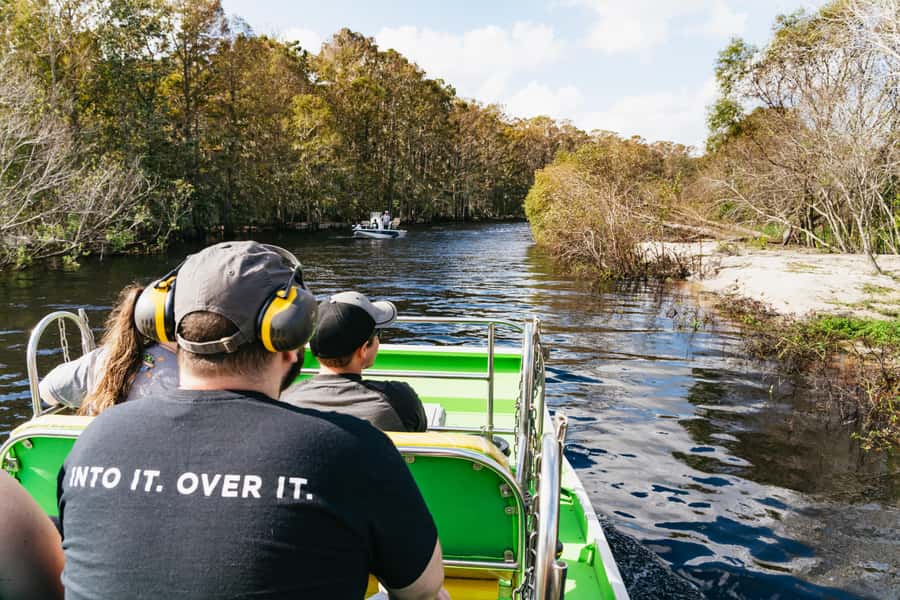 Orlando: Florida Everglades Wildlife Airboat Tour - Weather, clothing, and comfort