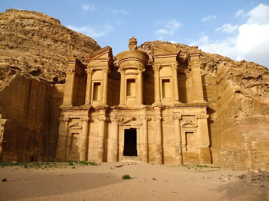 Petra & Wadi Rum: Full Day Private Tour with Hotel Pickup - Sunset, timing, and the return north