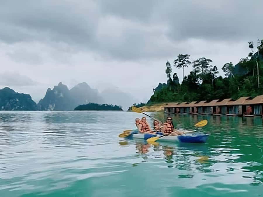 Phuket: Khao Sok and Cheow Lan Lake Tour with Lunch - Lunch at a floating raft house