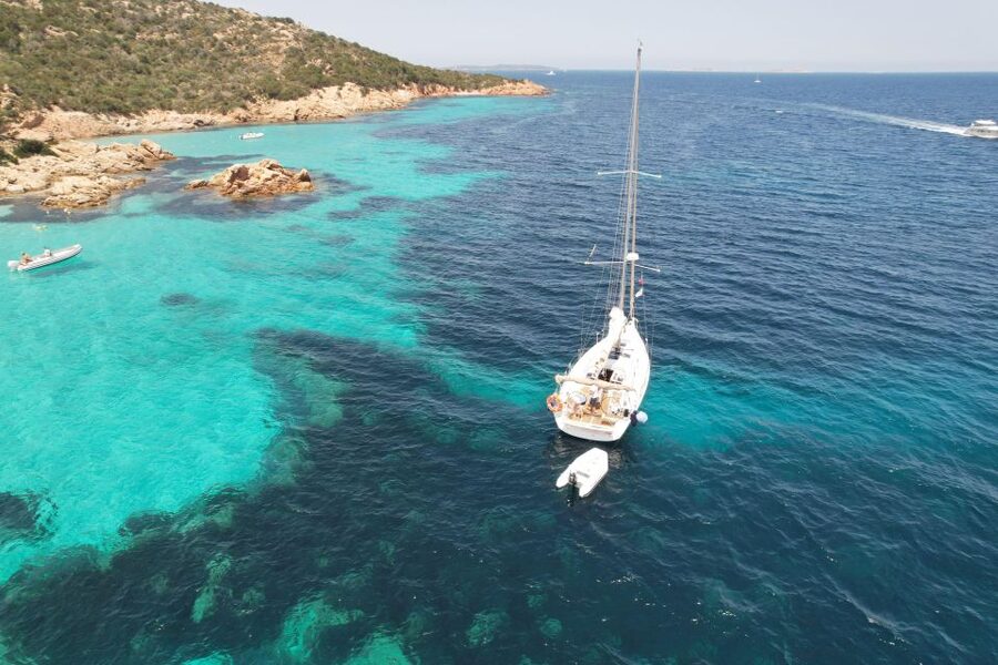 Poltu Quatu: La Maddalena Archipelago Sailboat full-day trip - Spargi: Your First Hour in the Water