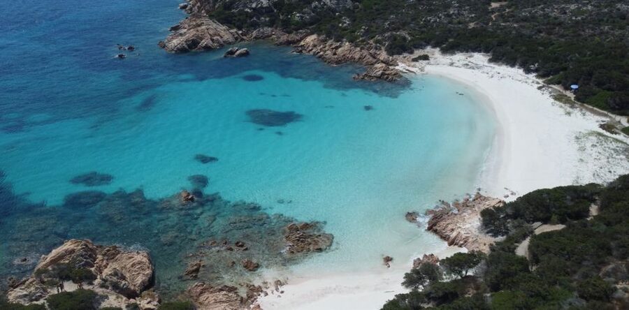Poltu Quatu: La Maddalena Archipelago Sailboat full-day trip - Leaving Poltu Quatu on Rosa Velata