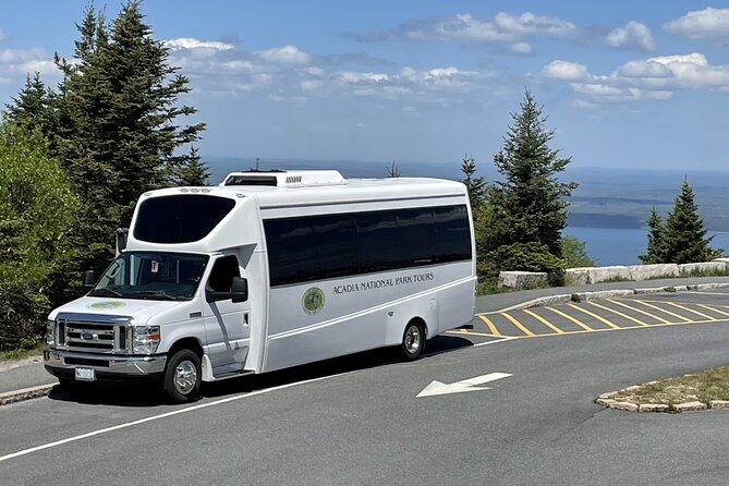 Premium Narrated Bus Tour of Bar Harbor and Acadia National Park (3.5 Hours) - Thunder Hole and Ocean Drive