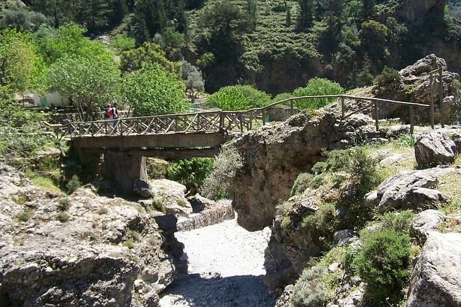 Private Roundtrip Transfer from Chania to Samaria Gorge Park - Why a private transfer works well for Samaria Gorge