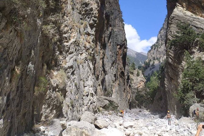 Private Roundtrip Transfer from Chania to Samaria Gorge Park - Who should book this experience?