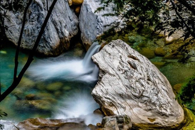 Private Taroko Gorge Day Tour from Hualien with Local Expert - Taroko National Park and the marble gorge
