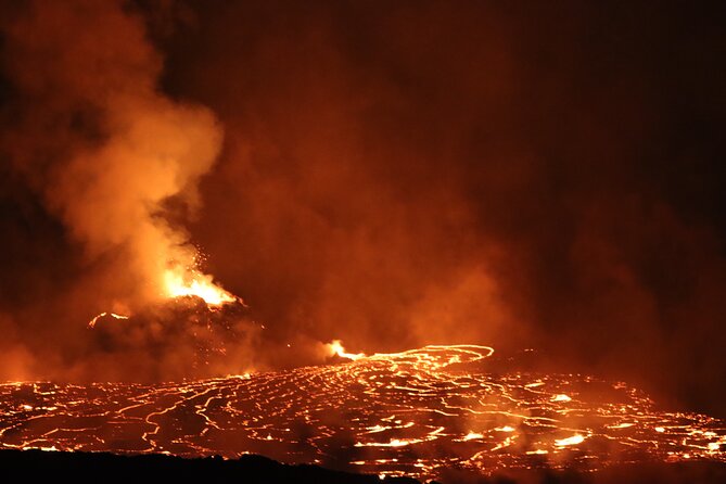 Private Tour from Hilo to Hawaii Volcanoes Natl Park Mercedes Van - Thurston Lava Tube: a close look at an old flow
