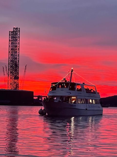 Pula: Dolphin&Sunset Cruise in Brijuni with Dinner&Drinks - Crew service and special occasions