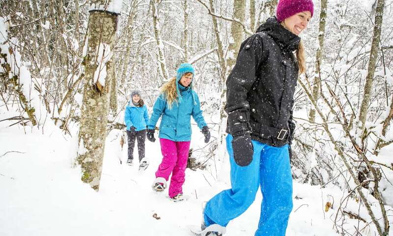 Quebec City: Jacques-Cartier National Park Snowshoeing Tour - Getting started with snowshoes at 10:30