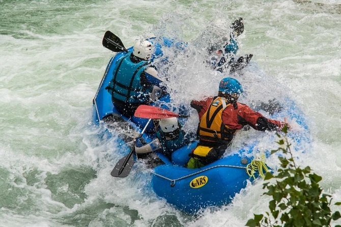 Rafting in Gallego River - Spain, Murillo de Gallego - UR Pirineos - Starting at the Murillo de Gállego base camp