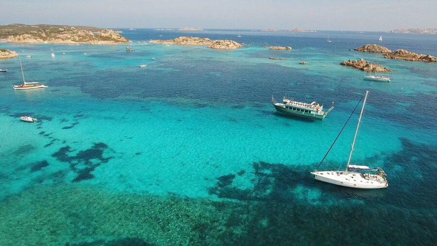 Riviera di Gallura_Excursions La Maddalena Archipelago - What the crew adds to the day
