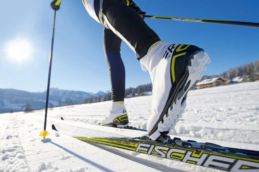 Rovaniemi: Cross Country Wilderness Ski Adventure - Friendly guides and a personal teaching style