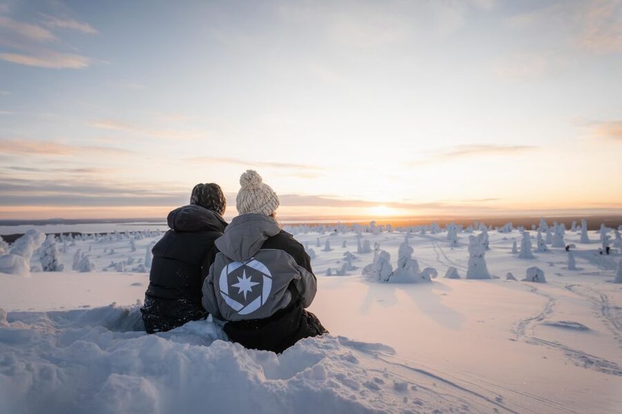 Rovaniemi: Riisitunturi National Park with Pro Photos & BBQ - Leaving Rovaniemi for the fell country