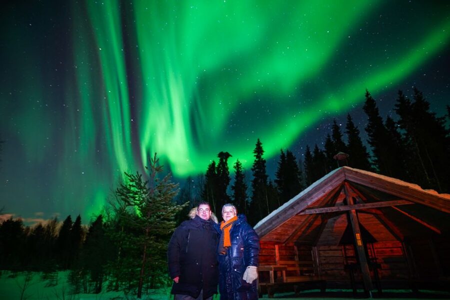 Rovaniemi: Small-Group Northern Lights Wilderness Tour - Fire, food, and Finnish outdoor habits