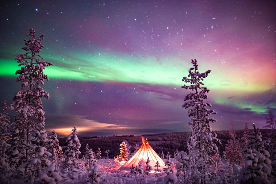 Rovaniemi: Small-Group Northern Lights Wilderness Tour - Clothing, cold, and comfort