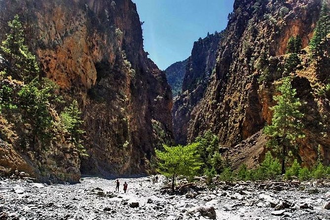 Samaria Gorge Trek: Full-Day Excursion from Rethymno with Guide - Starting at Omalos, high in the White Mountains