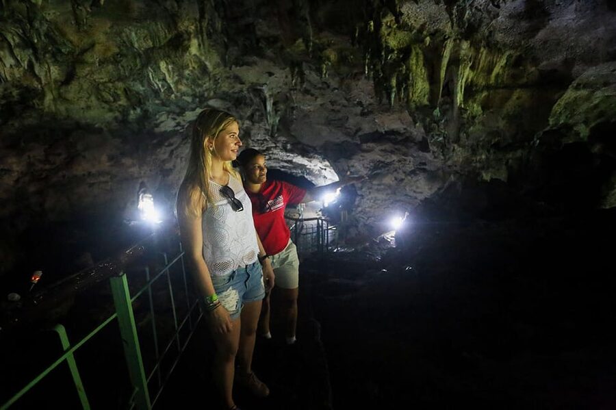 Santo Domingo: Three Eyes National Park Guided Tour - Steps, heat, and practical comfort