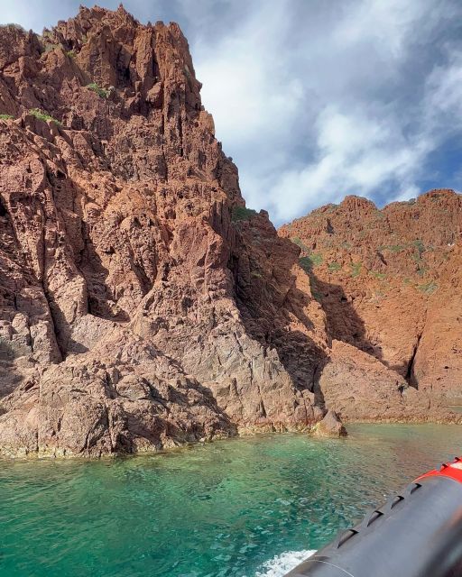 Scandola and the Calanques of Piana - The caves add variety to the boat ride