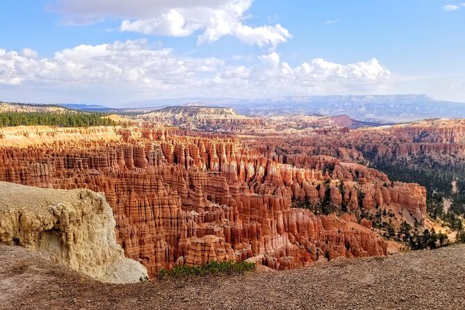 Scenic Tour of Bryce Canyon - Weather can change the entire view
