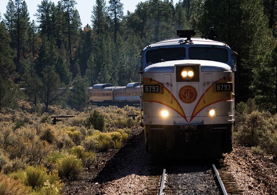 Sedona/Flagstaff: Grand Canyon Tour & First-Class Train Ride - A Grand Canyon Day Built Around the Train