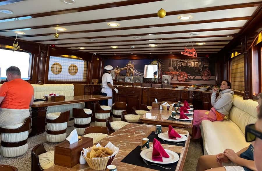 Sharm el-Sheikh: Ras Mohammed Elite VIP Cruise and BBQ Lunch - The first Ras Mohammed snorkeling stop