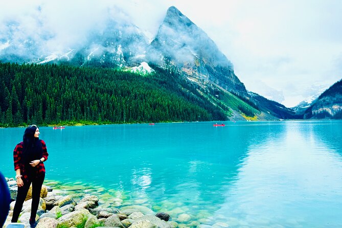 Shuttle Bus 2way BANFF to Lake louise & Moraine lake(1 hour each) - The drive is part of the experience