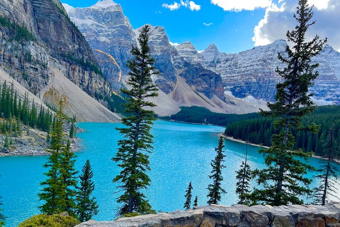 Shuttle Bus 2way BANFF to Lake louise & Moraine lake(1 hour each) - Lake Louise, the chateau, and the famous blue water