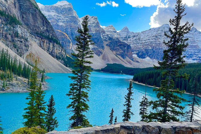 ShuttleBus 2way Banff to Lake Louise (1Hr) and Moraine Lake (1Hr) - Key points to know before booking